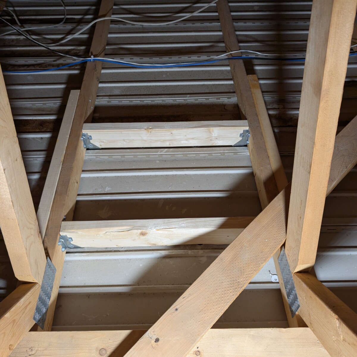 Large Pavilion TV Structure