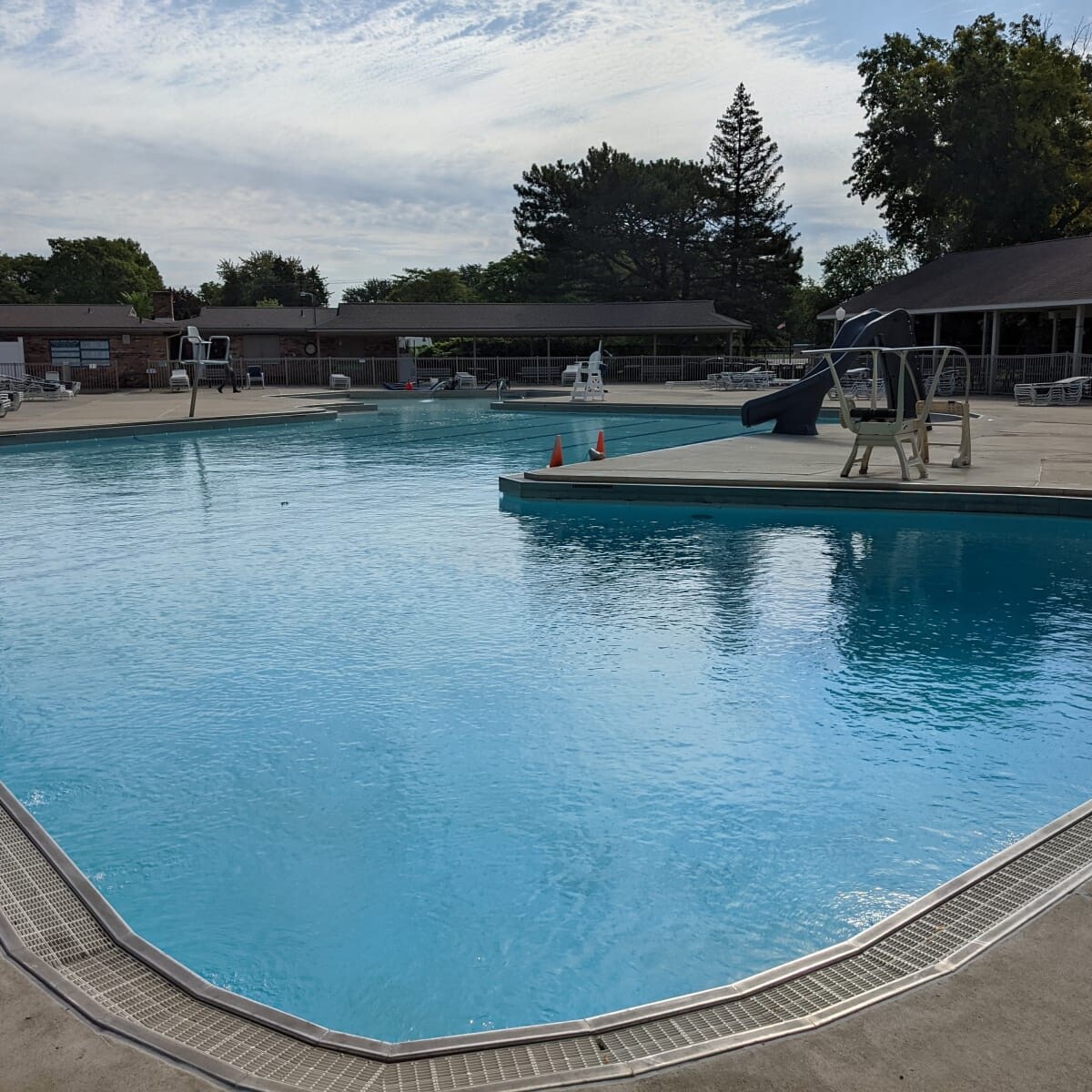 At about 11 am, the pool level has dropped considerably. The Pool at 11 am