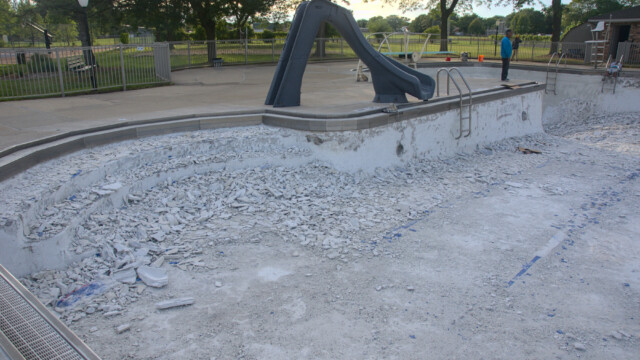 Demolition in the main pool. Demolition - Day 6