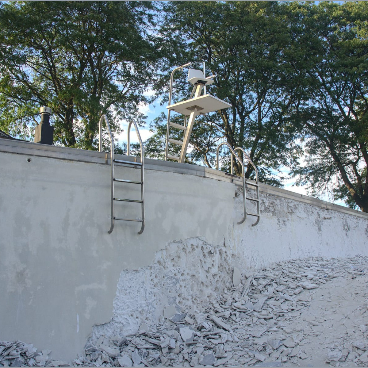 A view of the guard stand and ladders from the diving well. Demolition - Day 6