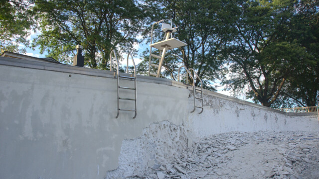 A view of the guard stand and ladders from the diving well. Demolition - Day 6